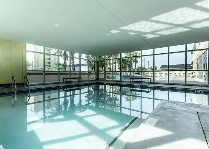 12th Floor 2 Bedroom At Crystal Tower, 2 Outdoor Pools And Lazy River, Heated Indoor Pool, Direct Access Apartment Gulf Shores