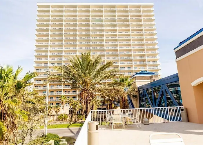 Apartment 12th Floor 2 Bedroom At Crystal Tower, 2 Outdoor Pools And Lazy River, Heated Indoor Pool, Direct Access