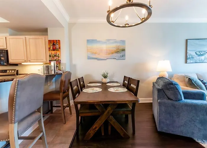 12th Floor 2 Bedroom At Crystal Tower, 2 Outdoor Pools And Lazy River, Heated Indoor Pool, Direct Access * Gulf Shores