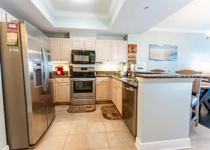 12th Floor 2 Bedroom At Crystal Tower, 2 Outdoor Pools And Lazy River, Heated Indoor Pool, Direct Access *