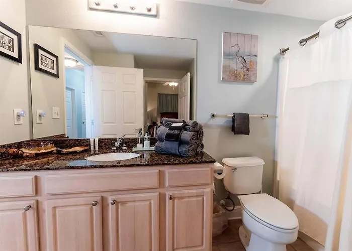 12th Floor 2 Bedroom At Crystal Tower, 2 Outdoor Pools And Lazy River, Heated Indoor Pool, Direct Access * Gulf Shores