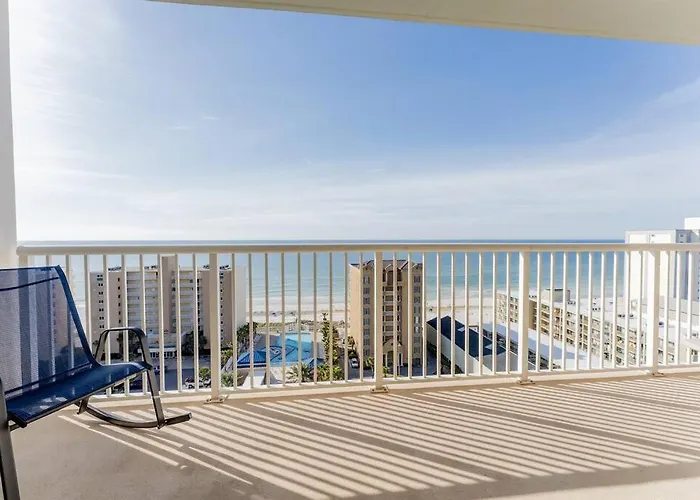 Apartment 12th Floor 2 Bedroom At Crystal Tower, 2 Outdoor Pools And Lazy River, Heated Indoor Pool, Direct Access